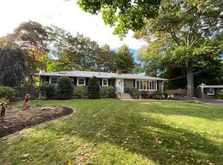 28 Crestlan Cir, Worcester, MA 01604