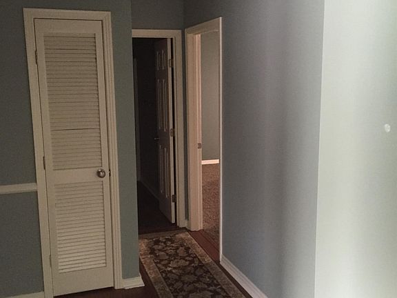 4th image of 208 Brooke Castle Dr