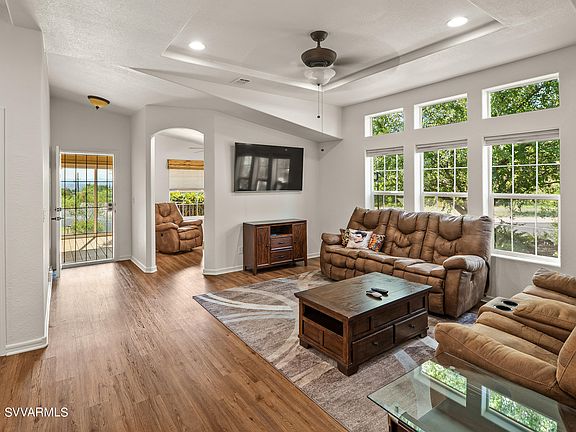 5th image of 390 Boulder Lane