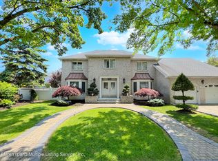 160 Vail Ave, Staten Island, NY 10309