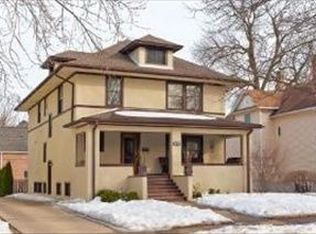 121 S Stone Ave, La Grange, IL 60525