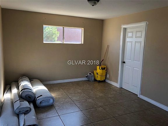 4th image of 4971 E New York Ave