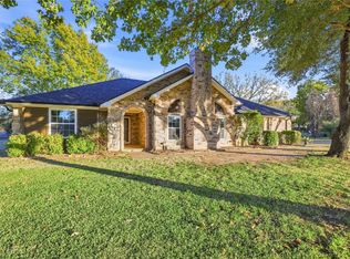 109 McCullar Rd, Burleson, TX 76028