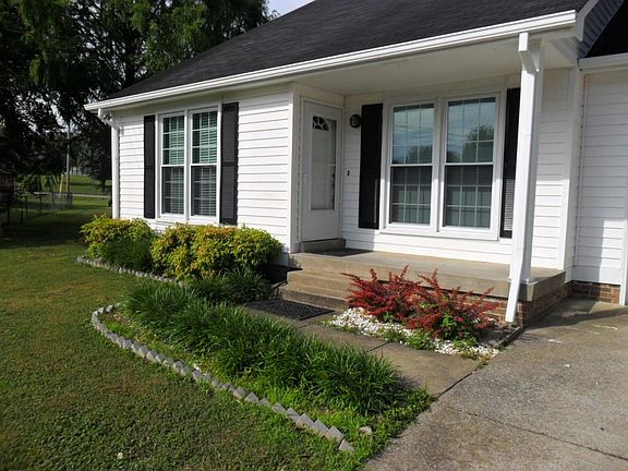 2nd image of 1609 Samuel Dr