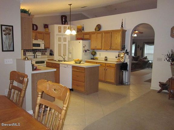 2nd image of 3274 Troutdale Ave SE