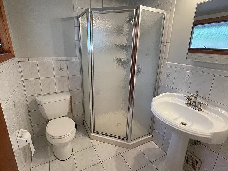 77 Goldfinch Ln — Photo 17