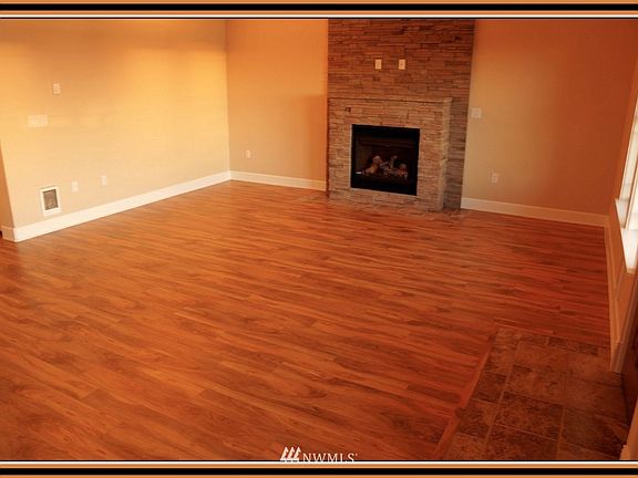 3rd image of 1034 Brentwood Court