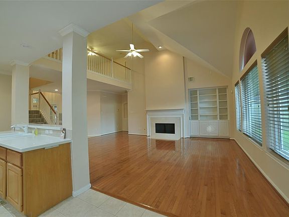 5th image of 3227 Amber Holly Ct
