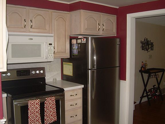 3rd image of 212 Lehn Springs Dr