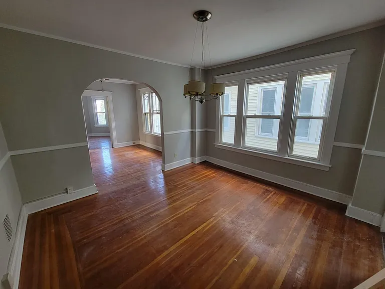 504 Winthrop Ave #2 — Photo 2
