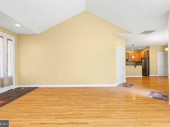 3rd image of 1029 Sun Poppy Ct