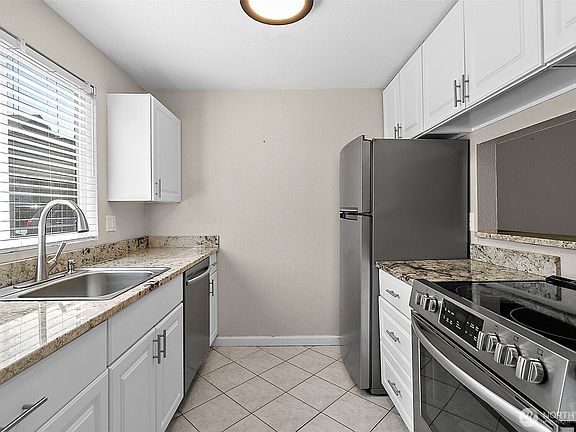 3rd image of 1040 S 320th Street #5