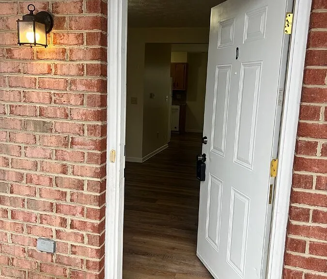 1374 Reservoir St #D — Photo 2