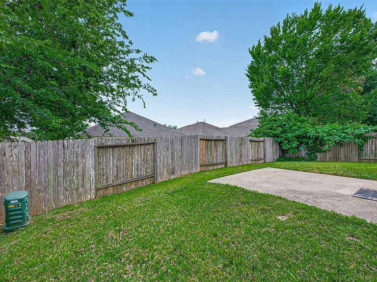 18499 Sunrise Pines Dr — Photo 36