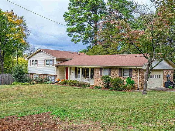 2nd image of 3017 Oakland Dr NW