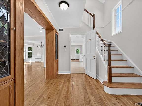4th image of 70 Woodedge Rd