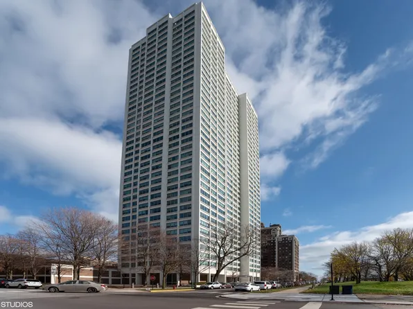 1700 E 56th St APT 1208, Chicago, IL 60637
