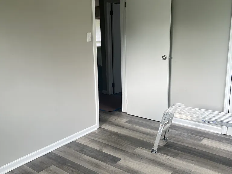 Willow Tree Ave — Photo 6