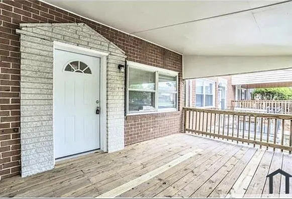 3 bed, $2,500 — Photo 2