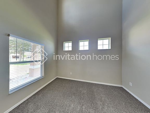 4th image of 704 Seminole Sky Dr