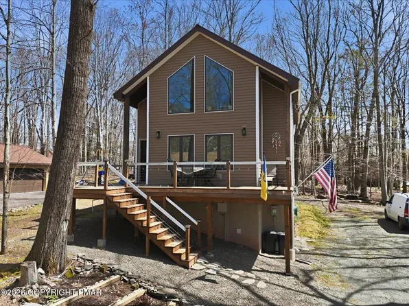 1053 Boathouse Rd, Lake Ariel, PA 18436