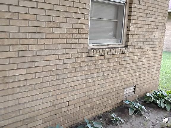 4th image of 2216 S Circle Dr