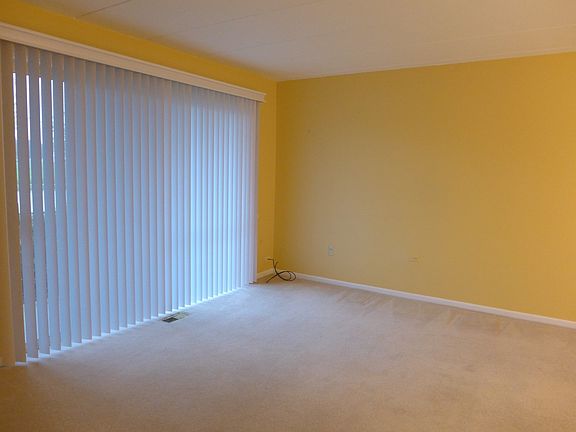 3rd image of 10800 S Kilpatrick Ave #104