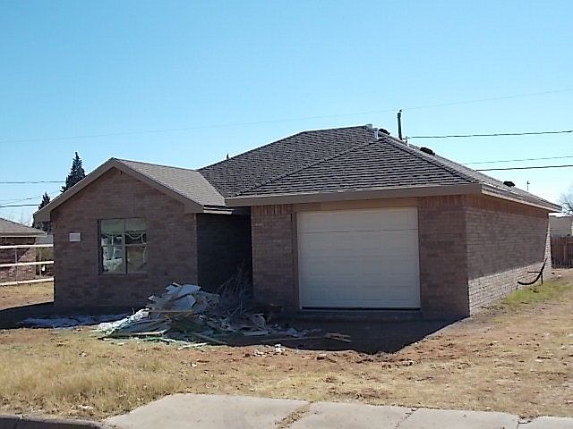 1st image of 1204 E Nobles Ave