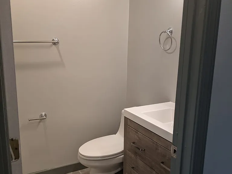 94A4 West St #34 — Photo 19