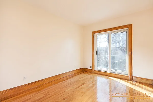 Rented by aptsandlofts.com | media 19