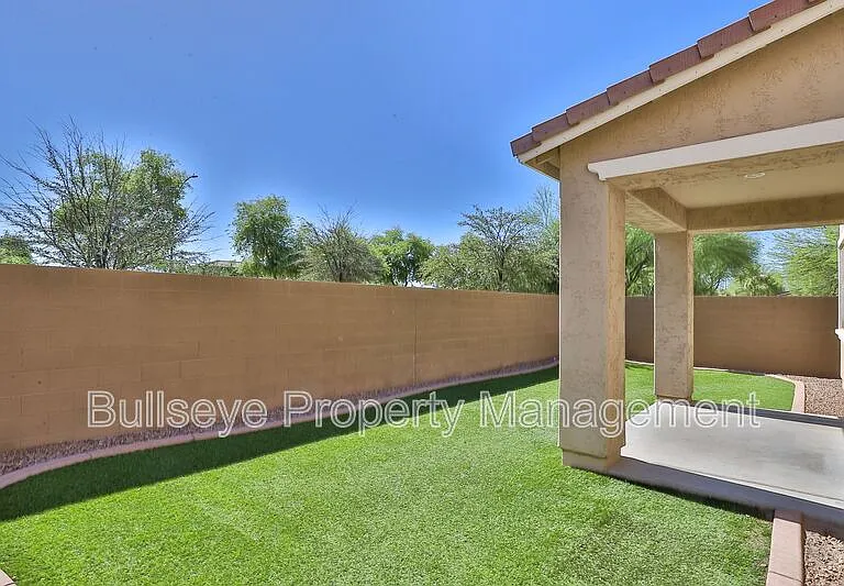 7321 N 89th Dr — Photo 32
