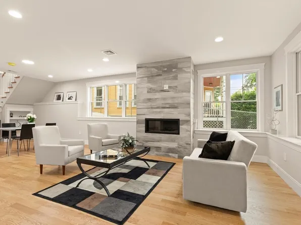 7 Whitman St #1, Somerville, MA 02144
