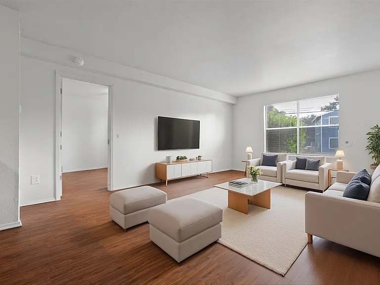 Langtry Apartments — Photo 11