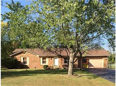 972 W Rustic Ln photo 1