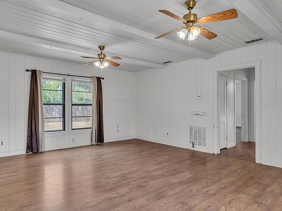 4th image of 206 Melba Ave