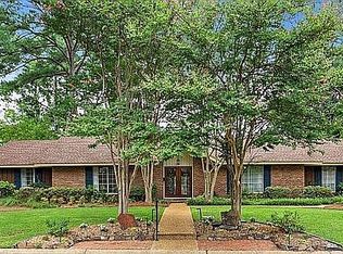 5420 Charter Oak Pl, Jackson, MS 39211