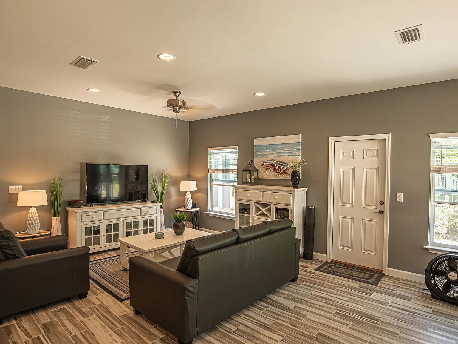 206 Corto Pl — Photo 3