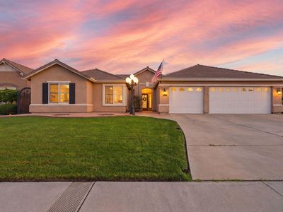 1945 W Picadilly Lane, Hanford, CA, 93230