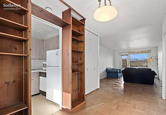 2nd image of 4901 Henry Hudson Pkwy W APT 7M