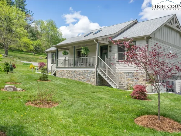 667 Ransom Street, Blowing Rock, NC 28605