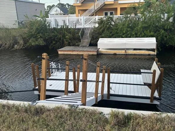 7325 Maryland Ave #8, Hudson, FL 34667