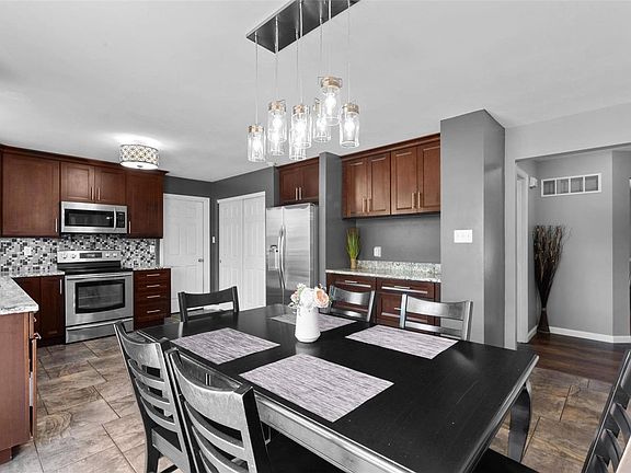 4th image of 7912 Dockside Dr