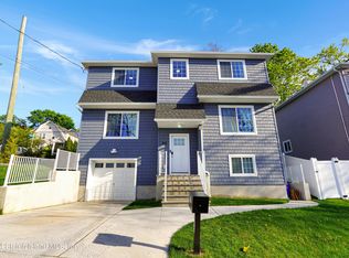 66 Eadie Pl, Staten Island, NY 10301