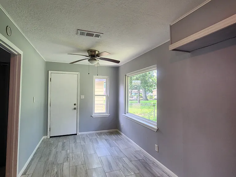7409 Cabot St — Photo 7