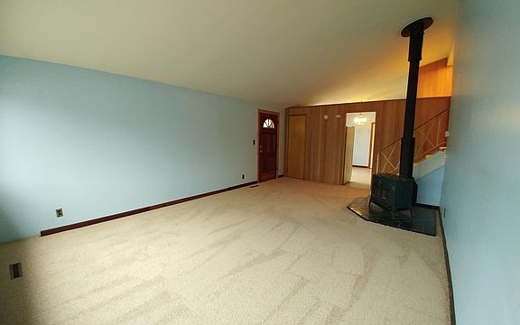 5th image of 634 Jefferson Ave