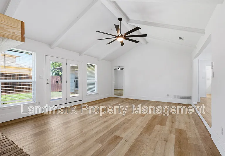 4351 Altamesa Blvd — Photo 11