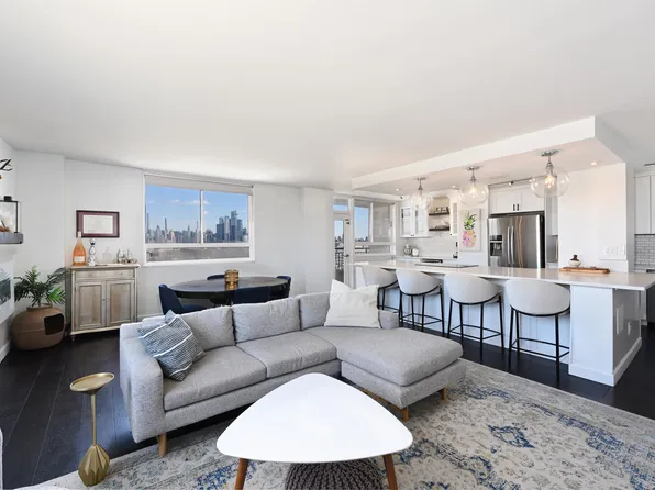 100 Manhattan Ave APT 1305, Union City, NJ 07087