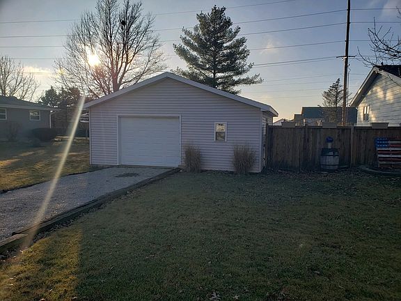 2nd image of 204 N Delane Dr