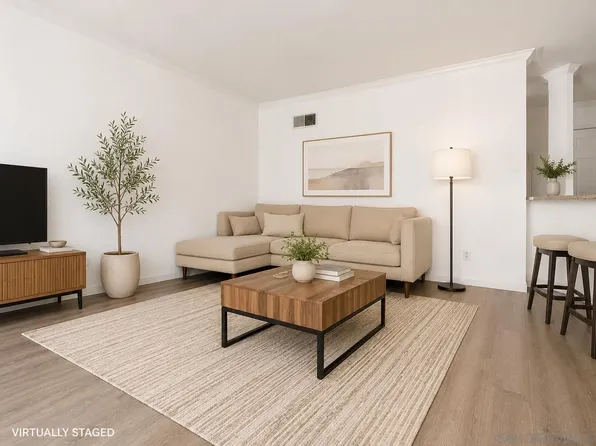 7405 Charmant Dr #1915, San Diego, CA 92122
