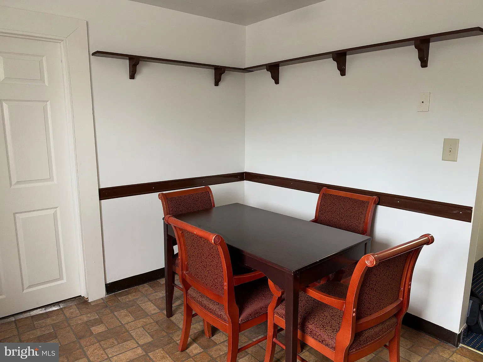 3 bed, 2.0 bath, 900 sqft, $3,000 — Photo 4
